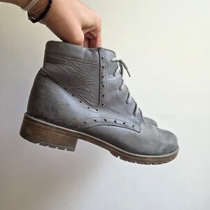 V Italia Gray Leather Wingtip Brogue Combat Boots Indie Grunge Made in Poland 37